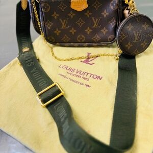 Louis Vuitton Multi Pochette Accessoires Monogram Khaki